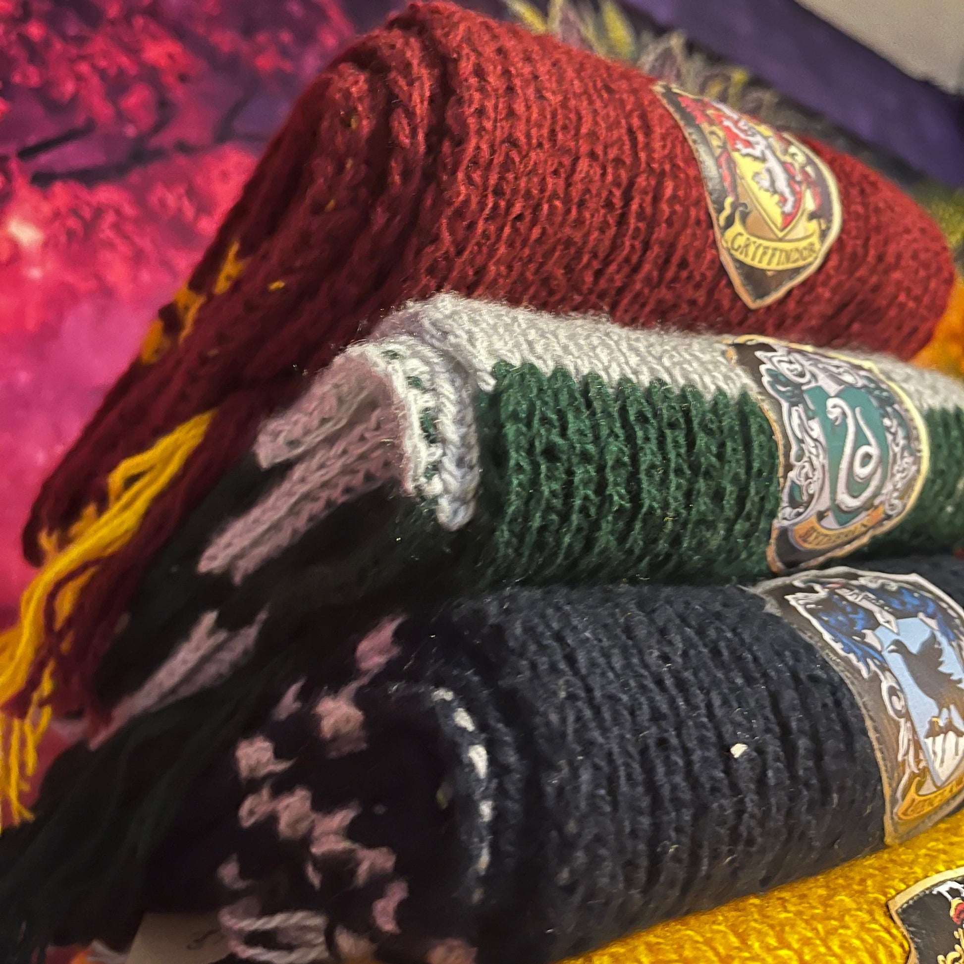 шарфы Хогвартса – Гриффиндор, Слизерин, Когтевран и Пуффендуй, тёплый эксклюзивный подарок фанату