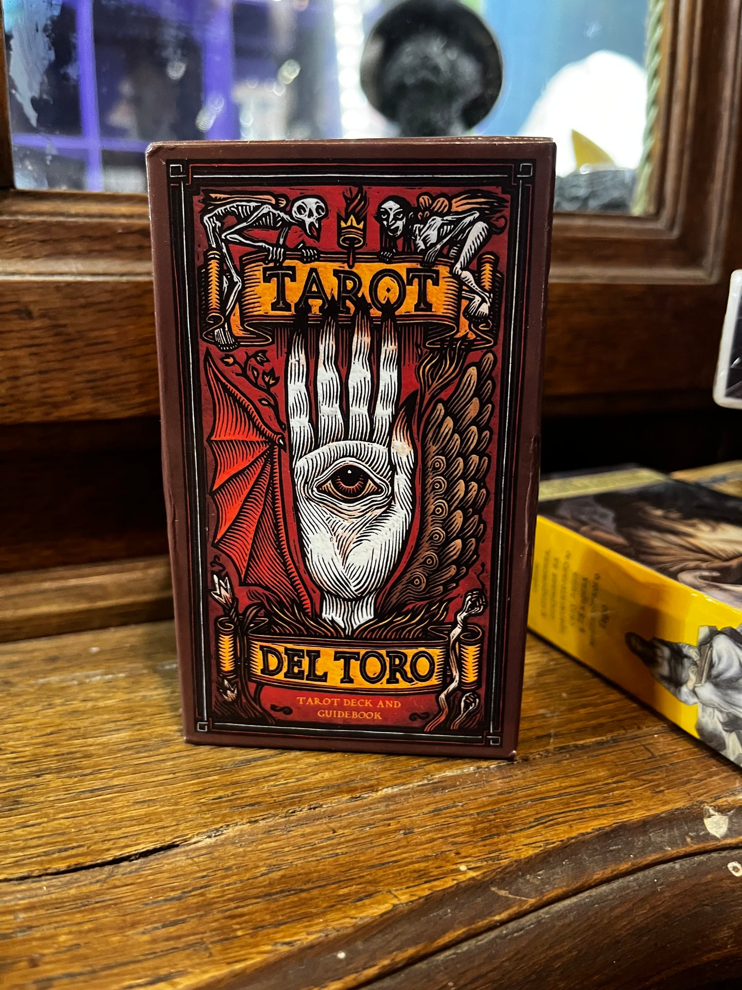 Del Toro Taro kava ar gotisko mākslu