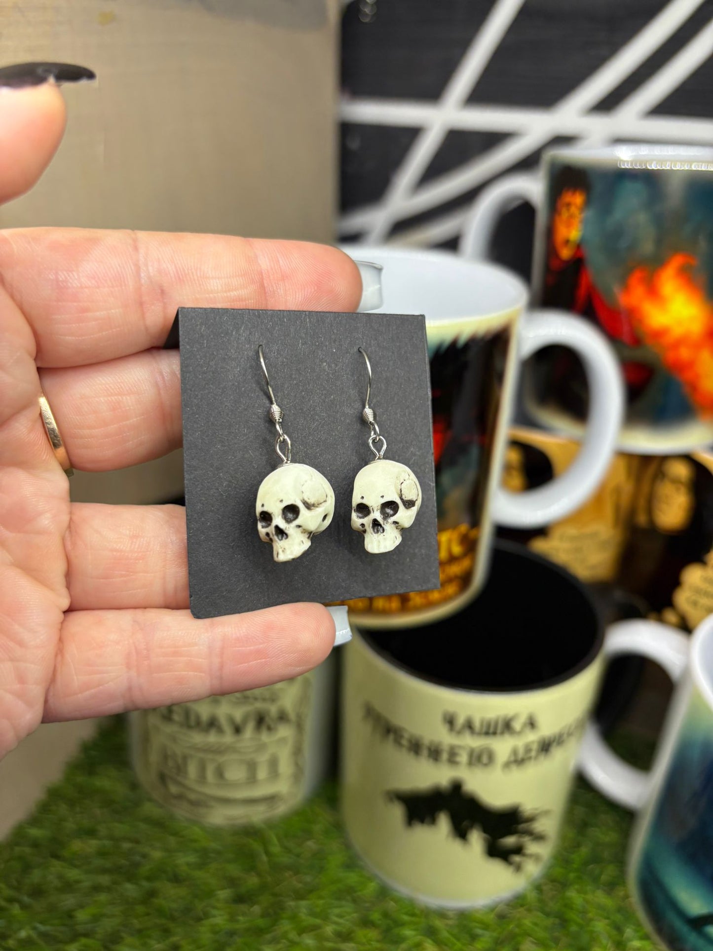 Human skull earrings without beads – minimalist witchcraft jewelry