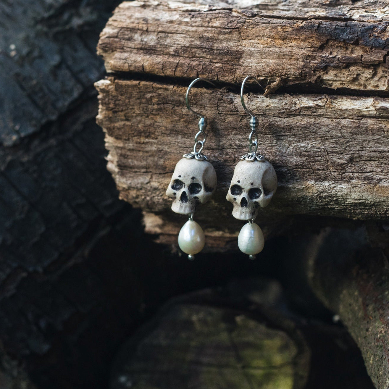Human skull earrings with white beads – handmade mystical earrings