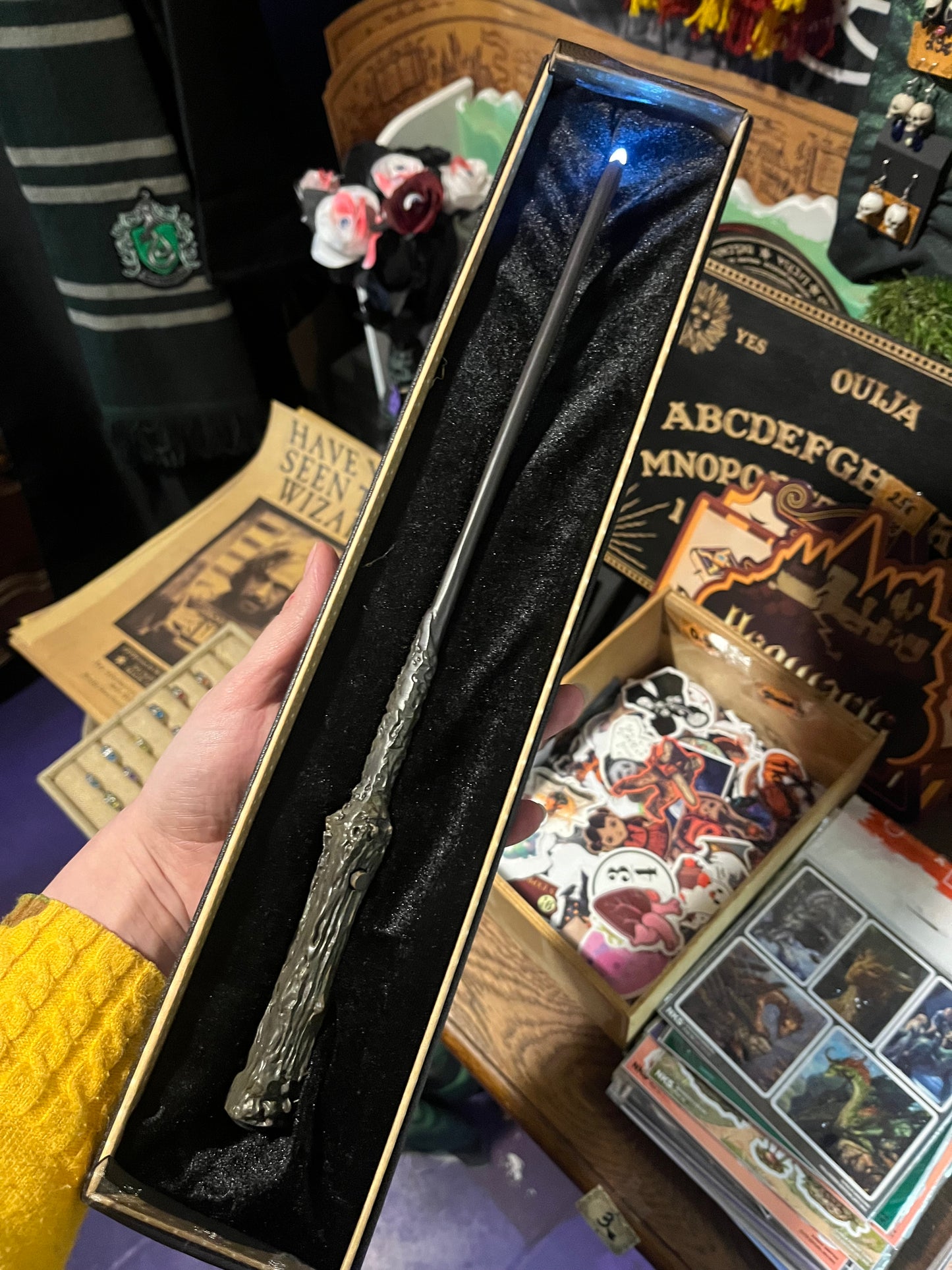 Волшебная палочка с фонариком в подарочной коробочке