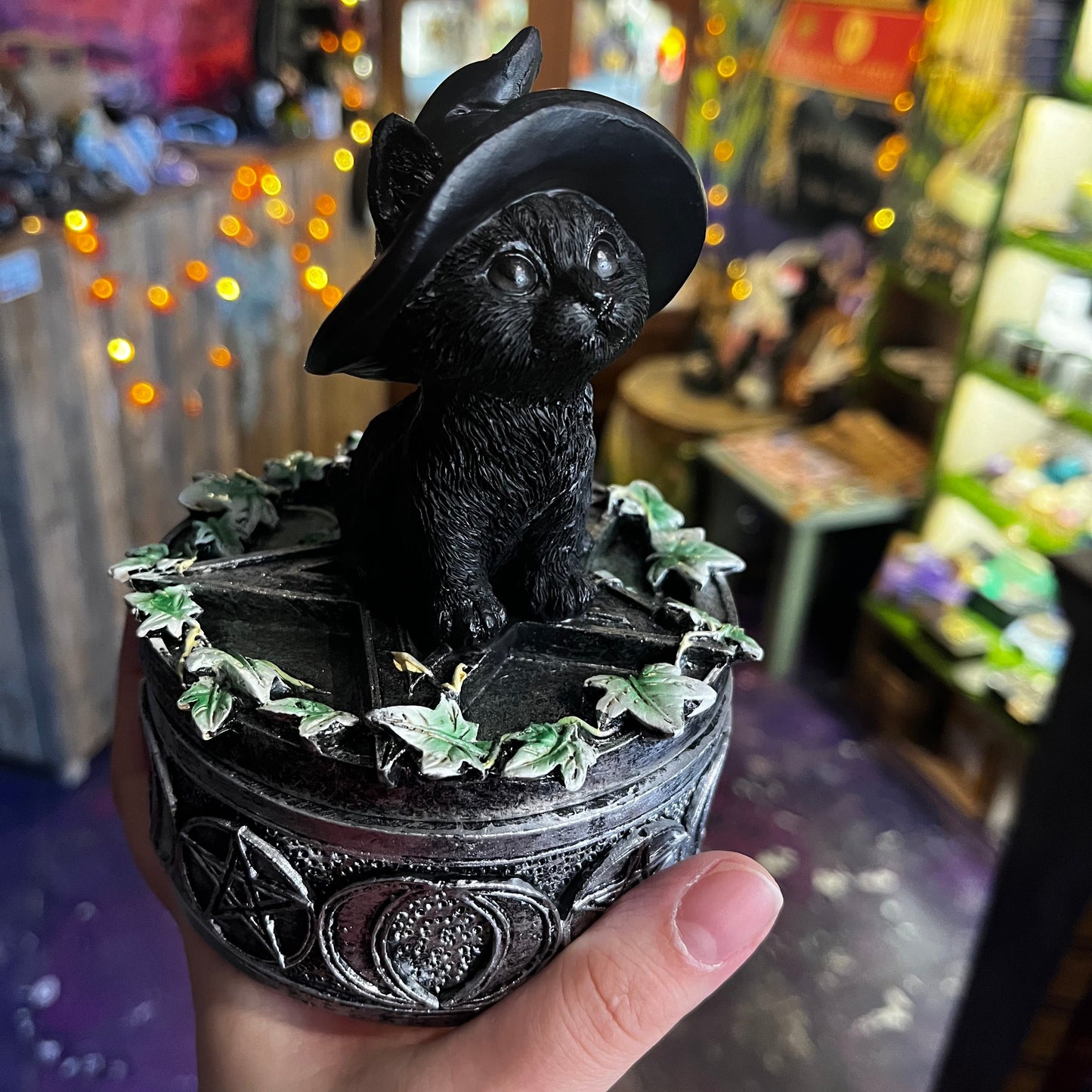 Witch Black cat figure collection