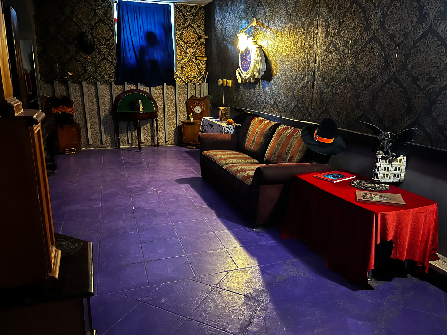 Tematiskā atpūtas zona ar maģiskām dekorācijām bērnu ballītēm un kvestiem Rīgā.