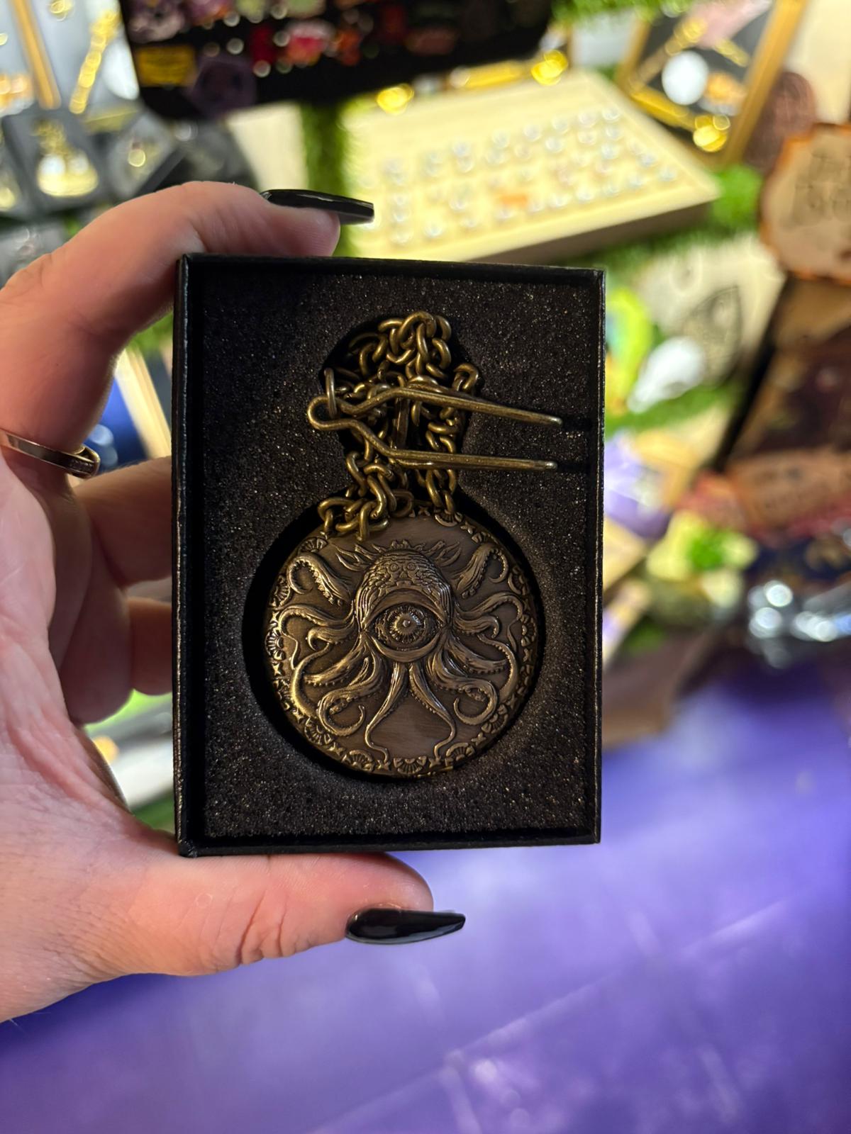 Cthulhu vintage pocket watch, quartz mechanism, Riga